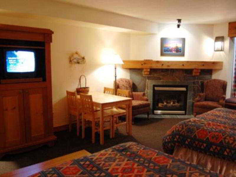 White Crystal Inn Big White Dış mekan fotoğraf