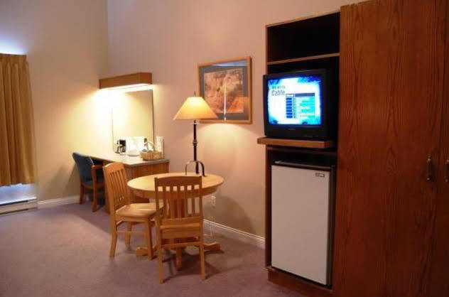 White Crystal Inn Big White Dış mekan fotoğraf